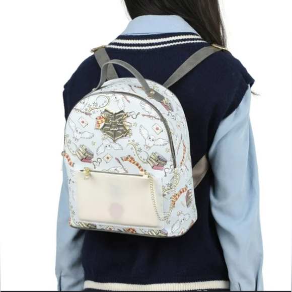 NWT Hedwig Mini Backpack and letter Pouch - Harry Potter - Picture 2 of 13